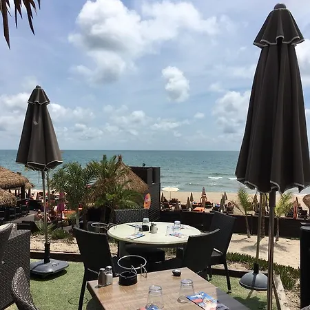 Au Coeur Du Village Naturiste Agde Exterior foto